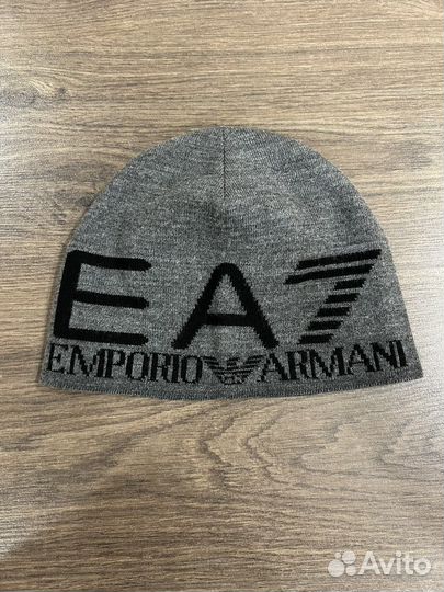 Шапка EA7