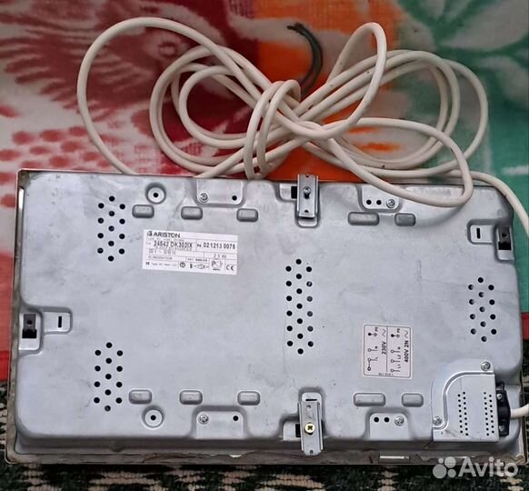 Индукционная варочная панель Ariston