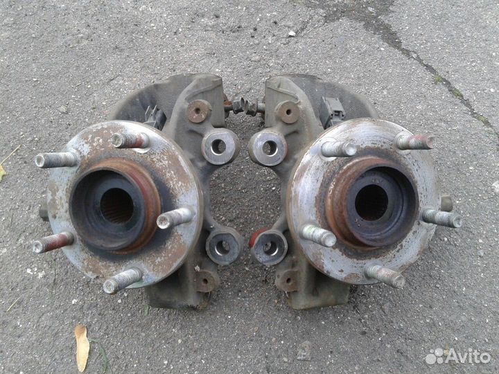 Кулак поворотный мазда 3 бк