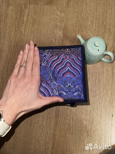 Коробка подарочная с чайником