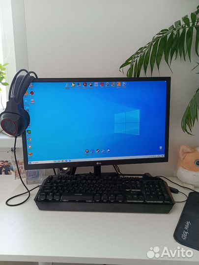Монитор для компьютера