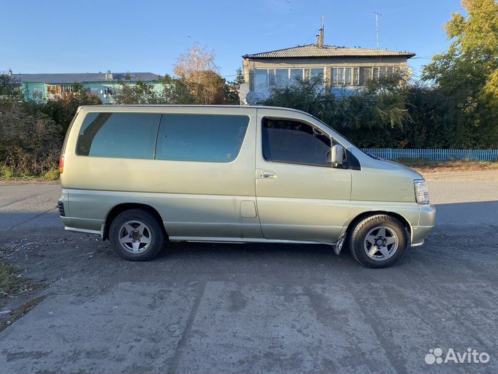 Nissan Elgrand 3.2 AT, 1999, 305 000 км