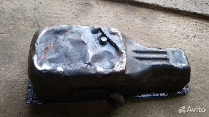 Поддон двигателя Giga (94) 10PD1 16.7d б/у