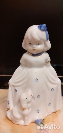 Фарфоровые статуэтки