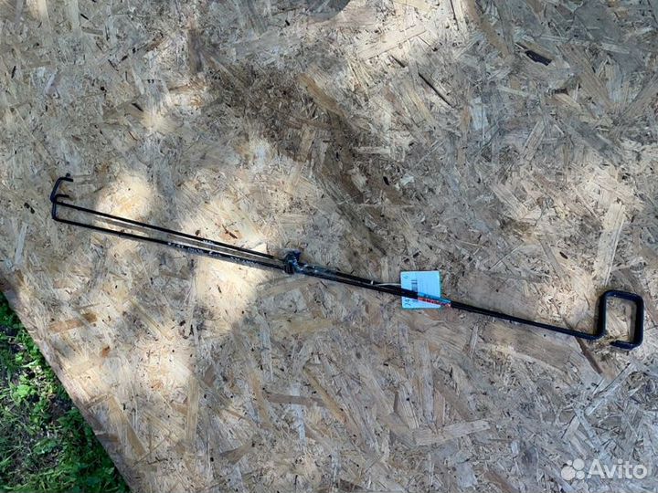 Торсионы крышки багажника (пара) Hyundai Solaris 1