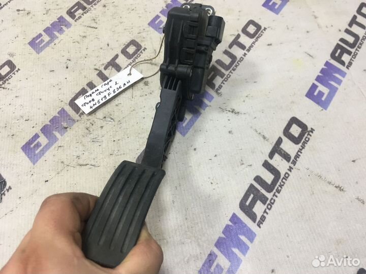 Педаль газа Форд Фокус 2