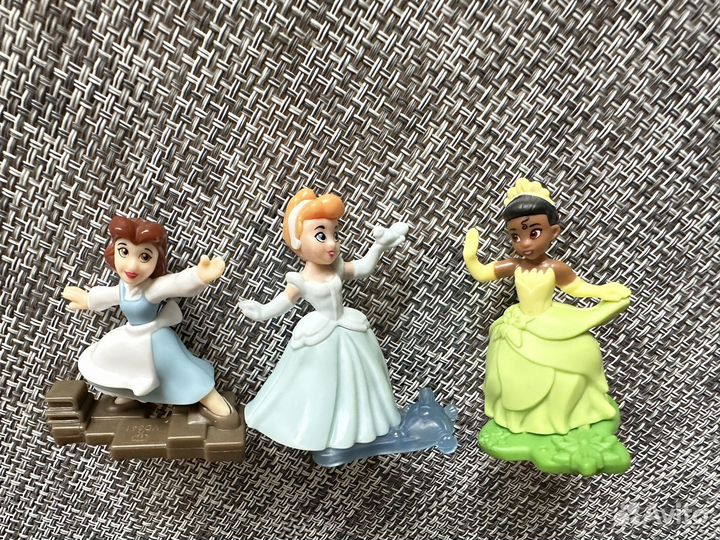 Игрушки Kinder Принцессы Дисней