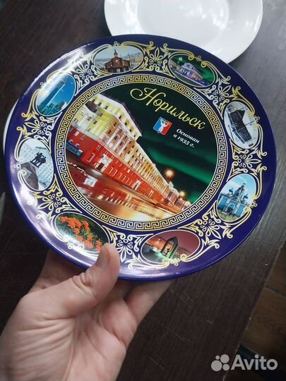 Сувенирные тарелки оптом с городами