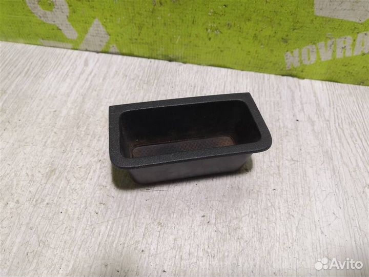 Ящик передней консоли Шкода Октавия А4