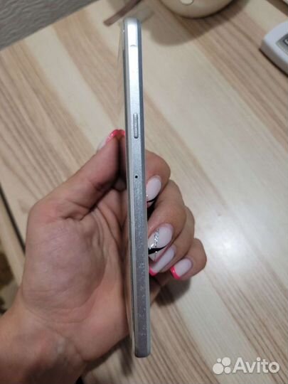 Телефон Samsung galaxy a5 2016
