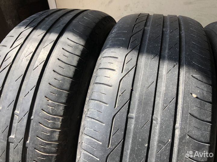 Bridgestone Turanza T001 215/60 R16