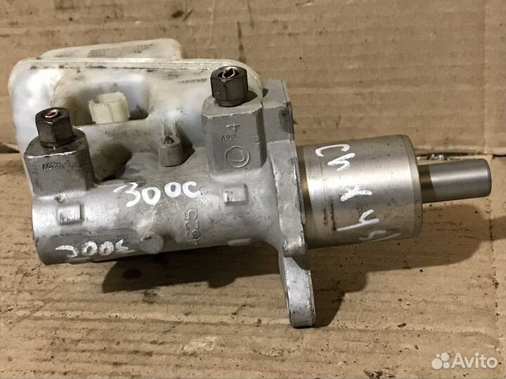 Гтц главный тормозной цилиндр Chrysler 300C