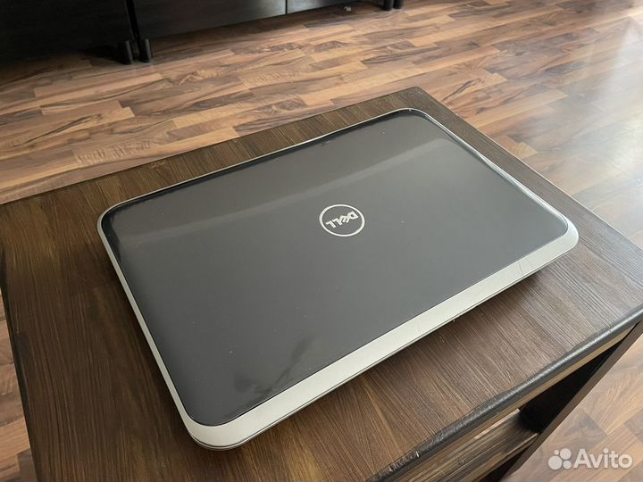 Dell Inspiron 5720