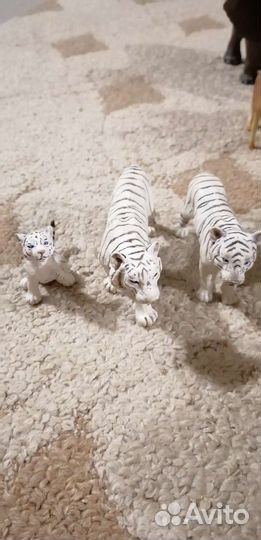 Игрушки фигурки животных Schleich