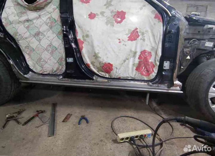 Пороги для Volkswagen Touareg 2002-2010 (GP)