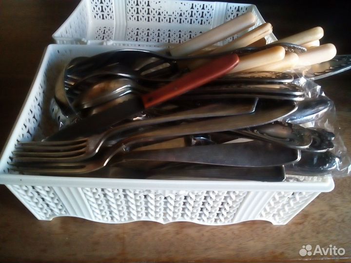 Столовые приборы
