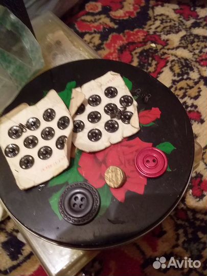 Тем, кто шьёт: пуговицы, фурнитура оптом (3,5 кг)