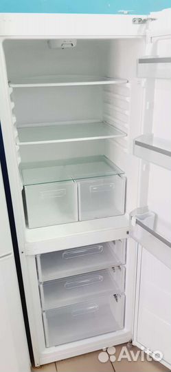 Холодильник Vestel