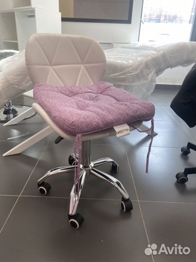 Стул для мастера ракушка