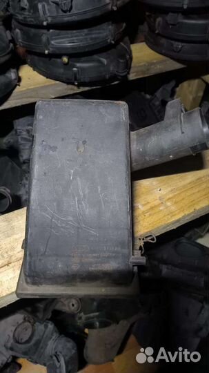 Корпус воздушного фильтра Audi 100c4 078133837AD