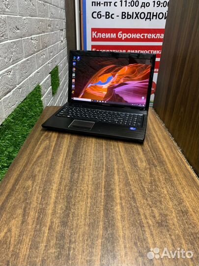 Космолет Lenovo core i5/8gb/SSD240/15.6/акб держит