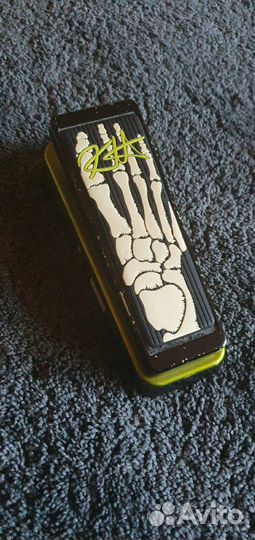 Cry baby kirk hammett wah-wah