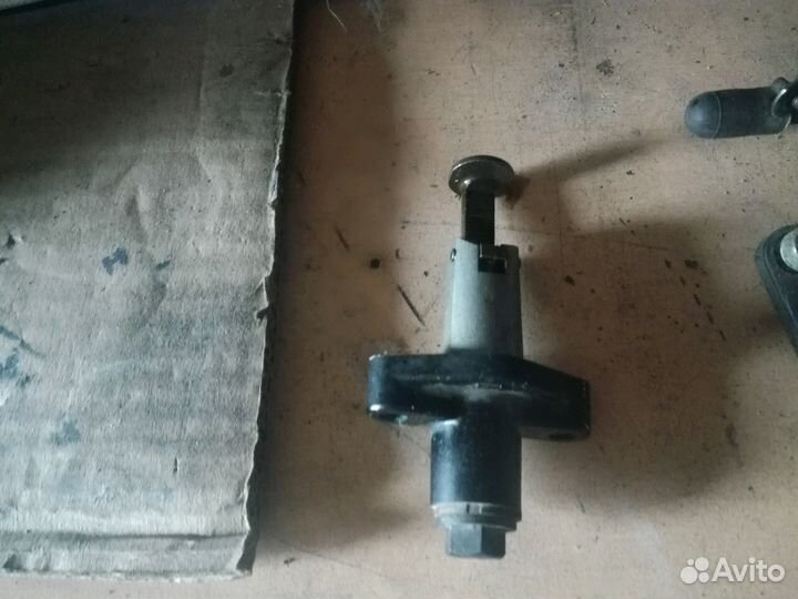 Натяжитель цепи грм Kawasaki zzr1100