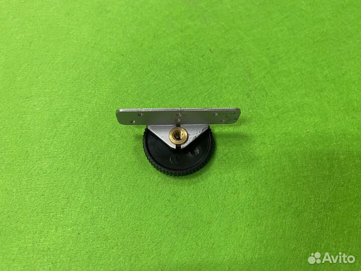 Колесо регулировки левого ремня