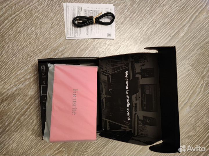 Focusrite Scarlett 2i2 4th Gen звуковая карта