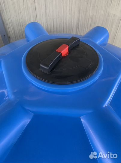 Пластиковая емкость 1000 литров Новая