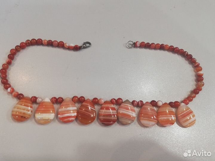 Колье из полосатого агата