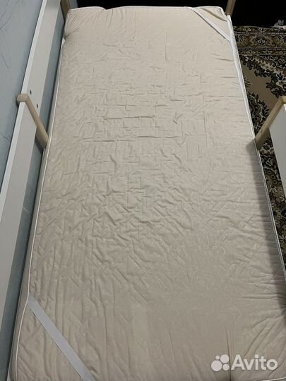 Детская кровать с матрасом