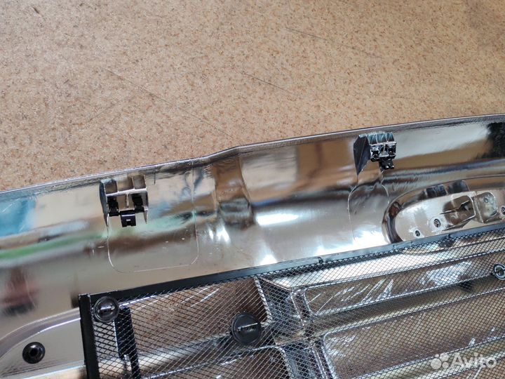 Решетка радиатора Cascadia