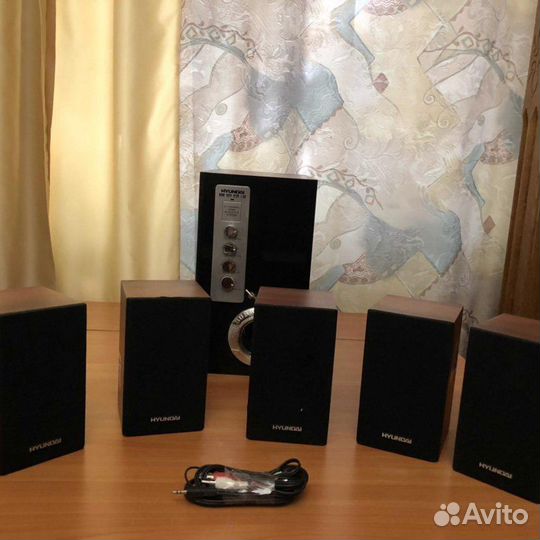 Комплект акустики Hyundai H-HA6004
