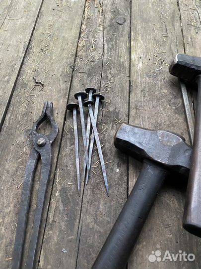 Кованые гвозди