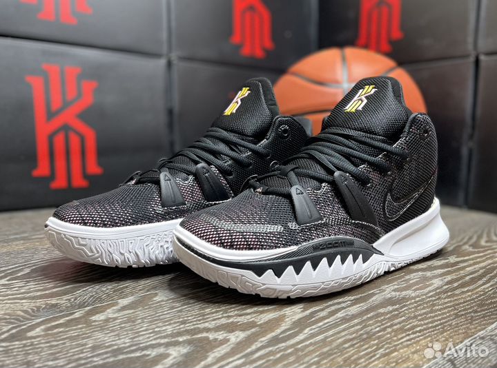 Баскетбольные кроссовки Nike Kyrie 7