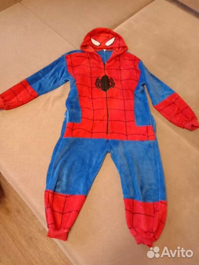 Кенгуруми человек паук