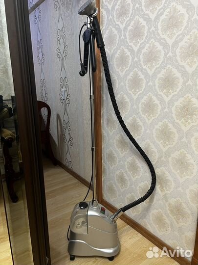 Отпариватель для одежды вертикальный