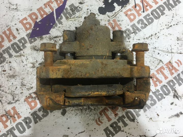 Шкода Октавия Суппорт передний Лев