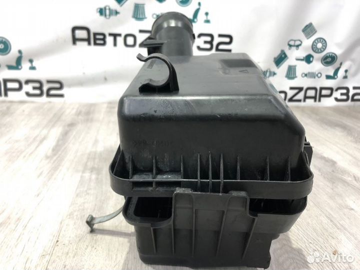 Корпус воздушного фильтра Mitsubishi Lancer 10