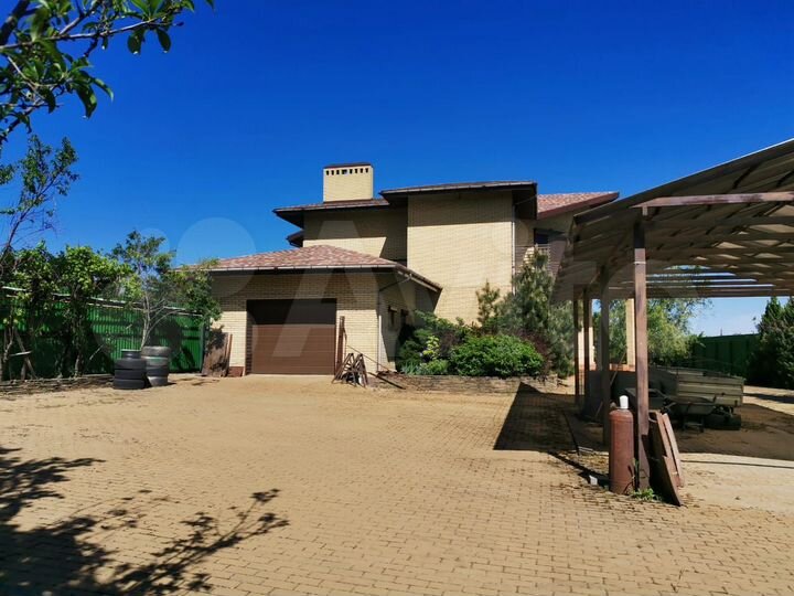 Дом 320 м² на участке 40 сот.