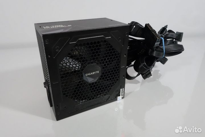 Блок питания : gigabyte UD850GM GP-UD850GM 850W