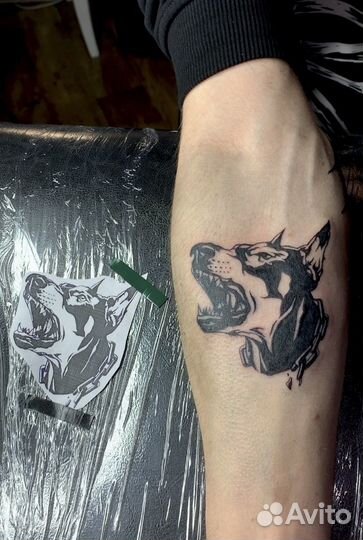 Мастер татуировки