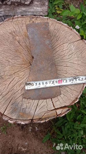 Топор старинный