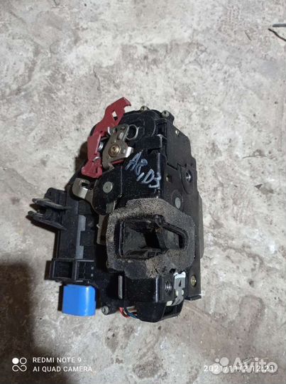 Замки дверей Ауди А8 Д3 в ассортименте