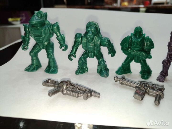Игрушки солдаты-звери, киборги из 90-х