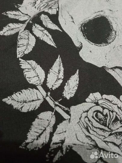 Свитшот женский с черепом