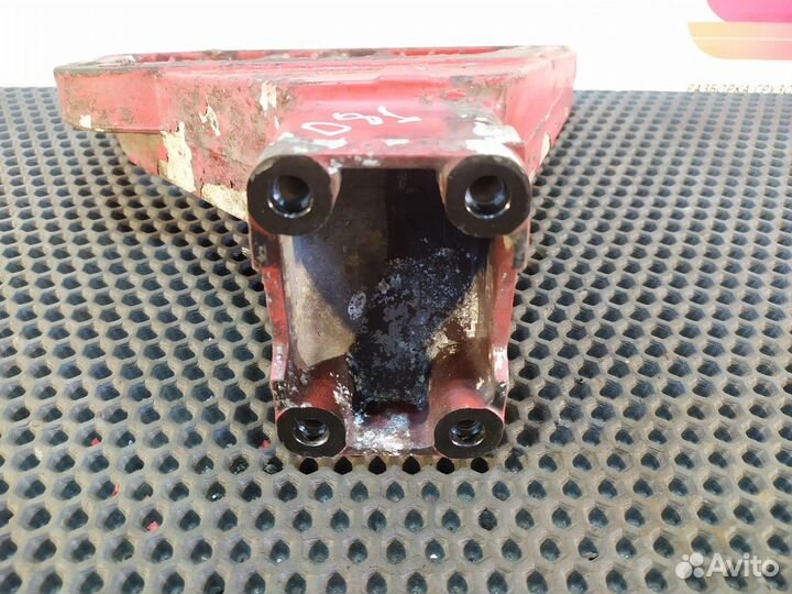 Кронштейн подножки левый Daf XF105