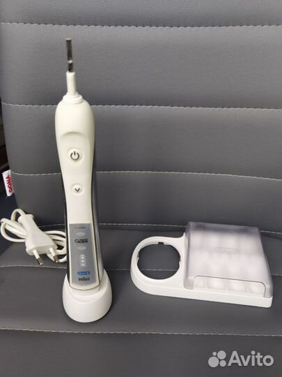 Зубная щетка Braun Oral-B 3762