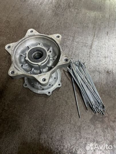 Продам кроссовую резину на 16